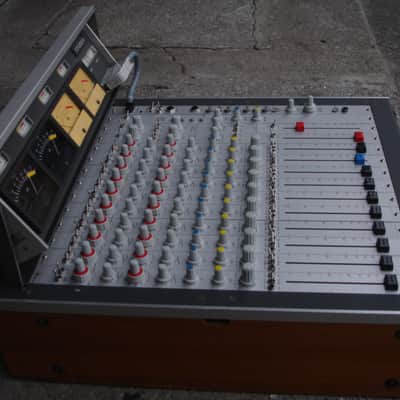 Studer 169 small recording and mixing console/ sidecar image 12