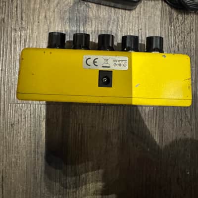 MXR Steep chorus 2010s - Yellow image 5