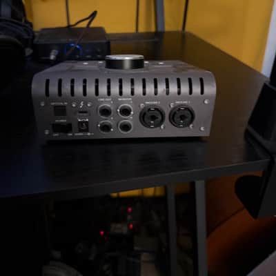Universal Audio Apollo Twin X DUO Thunderbolt 3 Audio Interface 2019 - Present - Gray image 3