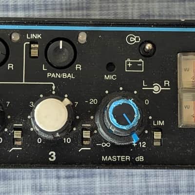 Shure FP33 Portable 3-Channel Remote Stereo Mixer 2010s - Black image 2