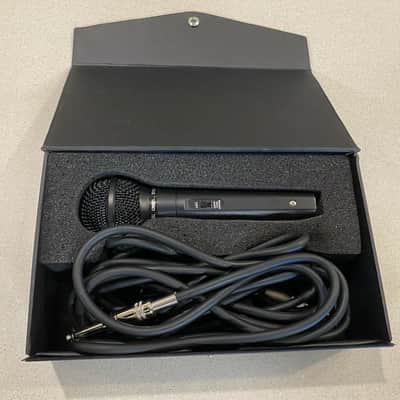 Crate CM100H Uni-Directional Dynamic Microphone image 1