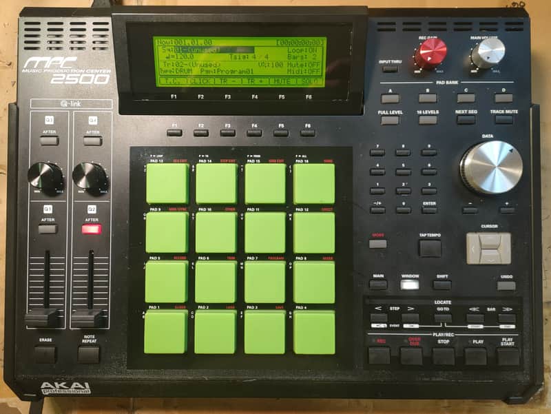 Akai MPC2500 Music Production Center 2005 - 2013 - Black image 1