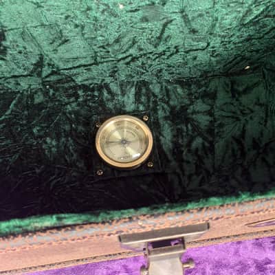 Stanford 1950s vintage style hard case for OM-sized guitars*strong wood construction*built-in hygrometer*looks fine witha fancy inside* image 14
