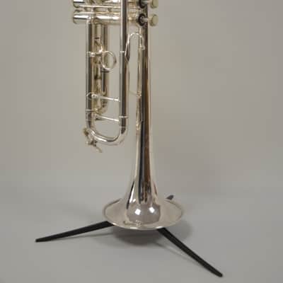 Trompeta Bach Stradivarius 72 estrella Corporation plateada como nueva image 17