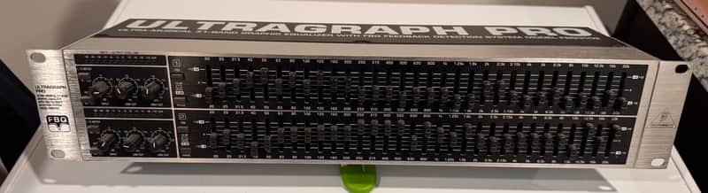 Behringer Ultragraph Pro FBQ3102 31-Band Stereo Graphic EQ 2000s - Black image 1