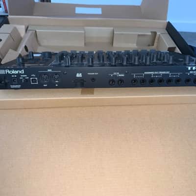 Roland AIRA TR-8 Rhythm Performer Drum Machine 2014 - Present - Black image 4