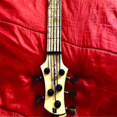 Roscoe Guitars LG-5 Custom 2004-2006 Burl myrtle body with Exhibition grade with bark inclusions Top image 7