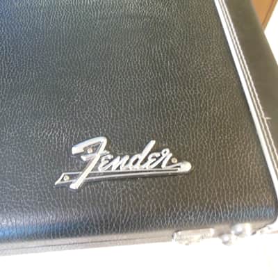 Fender American Standard Stratocaster, Left handed - 3-color Sunburst, Maple Fingerboard 2014 image 10