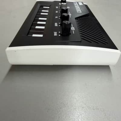 Korg Monotron 2010 - Present - Black image 4