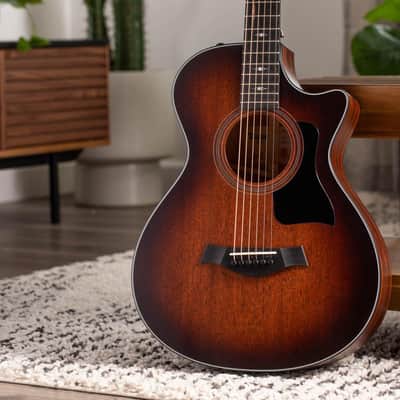 Taylor 322ce 12-Fret Tropical Mahogany w/HardCase | V-Class Bracing | ES2 Electronics | Grand Concert image 4