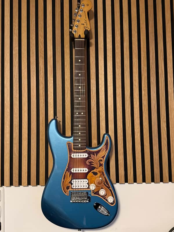 Fender Stratocaster, custom upgrade, Bare Knuckles, HSS image 1