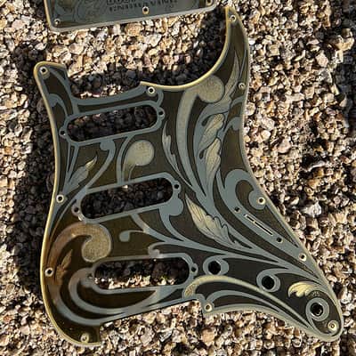 Engraved Pickguard & Free Tremolo Cover in Yellow Gold Acrylic Mirror Design #1 for Fender Stratocaster SSS, HSS, HSH Setups Available image 3