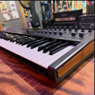 Arturia KeyLab 61 MkII MIDI Controller 2018 - 2021 - Black image 3