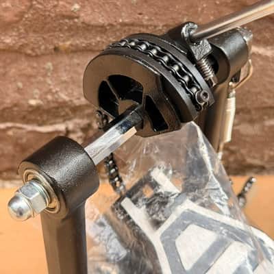 Traps Single Chain Bass Drum Pedal image 3