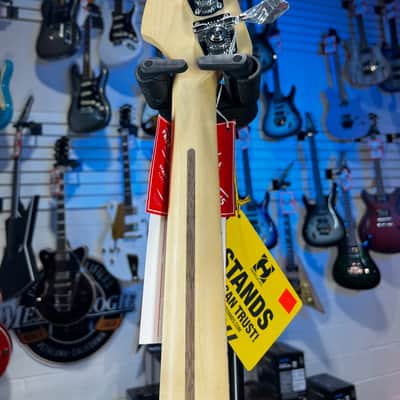 Fender Player Jazz Bass - 3-Tone Sunburst with Maple Fingerboard Authorized Deal! 526 FREE PLEK! image 10