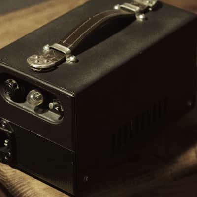 Lomo 19A-9 Vintage Microphone - Matte Black image 3