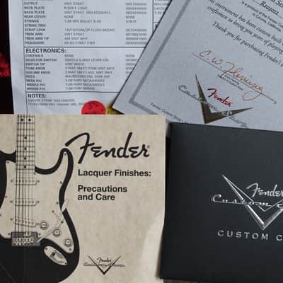 FENDER "Custom Shop Yngwie Malmsteen Vintage White, Scalloped Maple" HARDCASE, PAPERS, STRAP, 3, 68 KG image 16