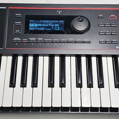 Roland Juno DS61 Synthesizer 2018 - Present - Black