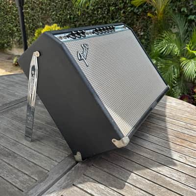 1977 Fender Vibrolux Reverb 2-Channel 35-Watt 2x10" Guitar Combo Amp Silverface image 11