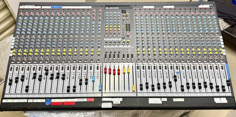 Allen & Heath GL2400-32 4-Group 32-Channel Mixing Console 2010s - Gray Bild 1