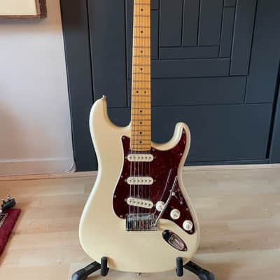 Fender American Deluxe Stratocaster 2014 (60th anniversary edition) image 10