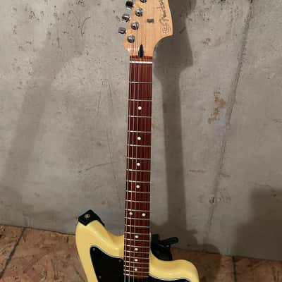 Fender Player Jazzmaster Electric Guitar, Tom Delong Style Buttercream, Pau Ferro Fingerboard. MODDED OUT!! Jazzmaster 2018 - Buttercream image 7
