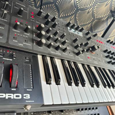 Sequential Pro 3 37-Key 3-Voice Monophonic / Paraphonic Synthesizer 2020 - Present - Black image 2