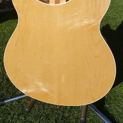 Rickenbacker 360V64  1996 Mapleglo. image 5