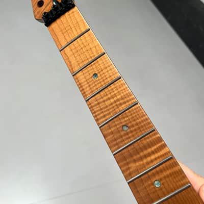 AAAAA Start Floyd nut Roasted flame Maple Electric Guitar Neck Radius 12inch Round stainless steel 22 frets Colored shells Inlay Radius: 12 inches image 10