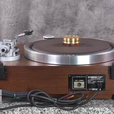 YAMAHA GT-2000L Turntable W/ Auto Lifter Adjust In Very Good Condition image 22