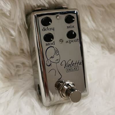 Red Witch Violetta Delay | Reverb