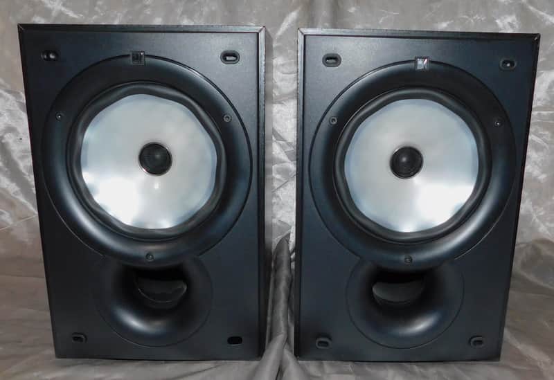 KEF Q15.2 bookshelf speakers | Reverb