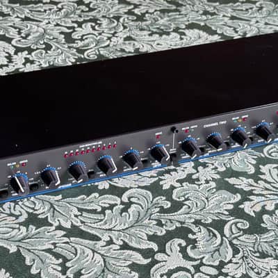 dbx 166XL Stereo Compressor / Limiter / Gate 2000s - Black image 1
