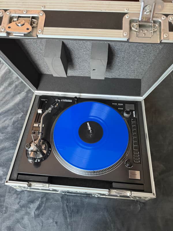 Reloop RP8000 Turntables With Styluses & Flight Cases image 1