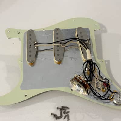 Fender Custom Shop 69 Stratocaster Loaded Pickguard Mint Green image 3