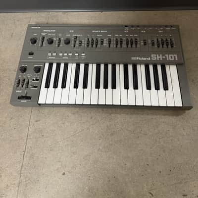 Roland SH-101 Vintage Analog Synthesizer