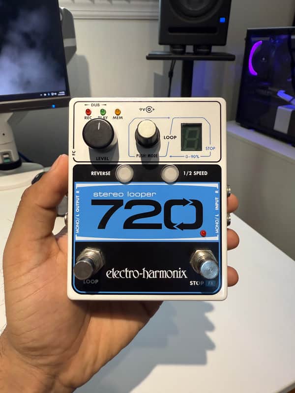Electro-Harmonix 720 Stereo Looper 2015 - Present - Black / White / Blue image 1