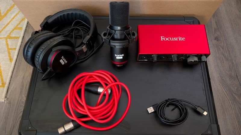 Focusrite Scarlett 2i2 Studio 3rd Gen USB Recording Bundle 2019 - Present - Red / Black image 1
