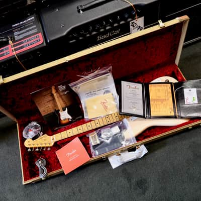 Fender Custom Shop Limited Edition 1954 Hardtail Stratocaster DLX Closet Classic 1-Piece Quartersawn Maple Neck Fingerboard Super/Super Faded Aged Shell Pink image 15