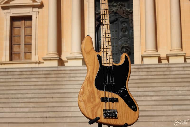 Fender American Professional Jazz Bass® | 2018 image 1