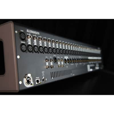 Allen & Heath Qu-32 Digital Mixer 32-channel image 2