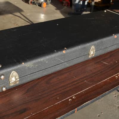 Fender hardshell guitar case for 1972-1977 Stratocaster + Telecaster, with Vintage 1970s mojo! image 7
