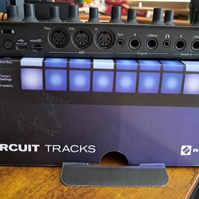 Novation Circuit Tracks Groovebox 2021 - Present - Black Bild 3