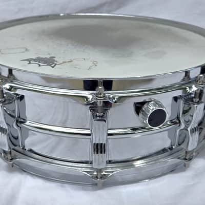 Ludwig 14" X 5" Snare Drum B/W badge serial #864805 w/ Gig Bag image 5