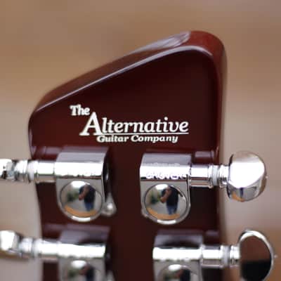 The Alternative Guitar Company 34 1/2 2000s - Sunburst image 11