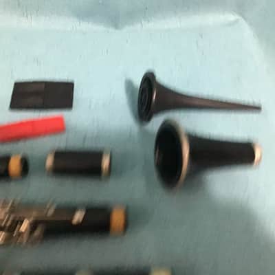 Henkin Clarinet with Mouthpiece, Stand, and Case image 5