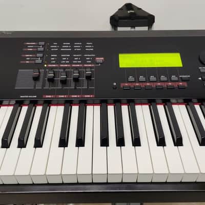 Yamaha S90 ES stage piano and synth | Synthcloud Library | Bag image 3