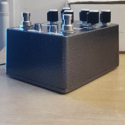 Lone Wolf Audio Iron Fist V3 fuzz image 15