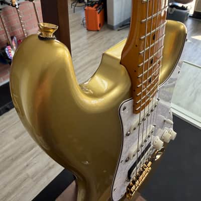 Squier 60th Anniversary Classic Vibe '50s Stratocaster Aztec Gold image 7