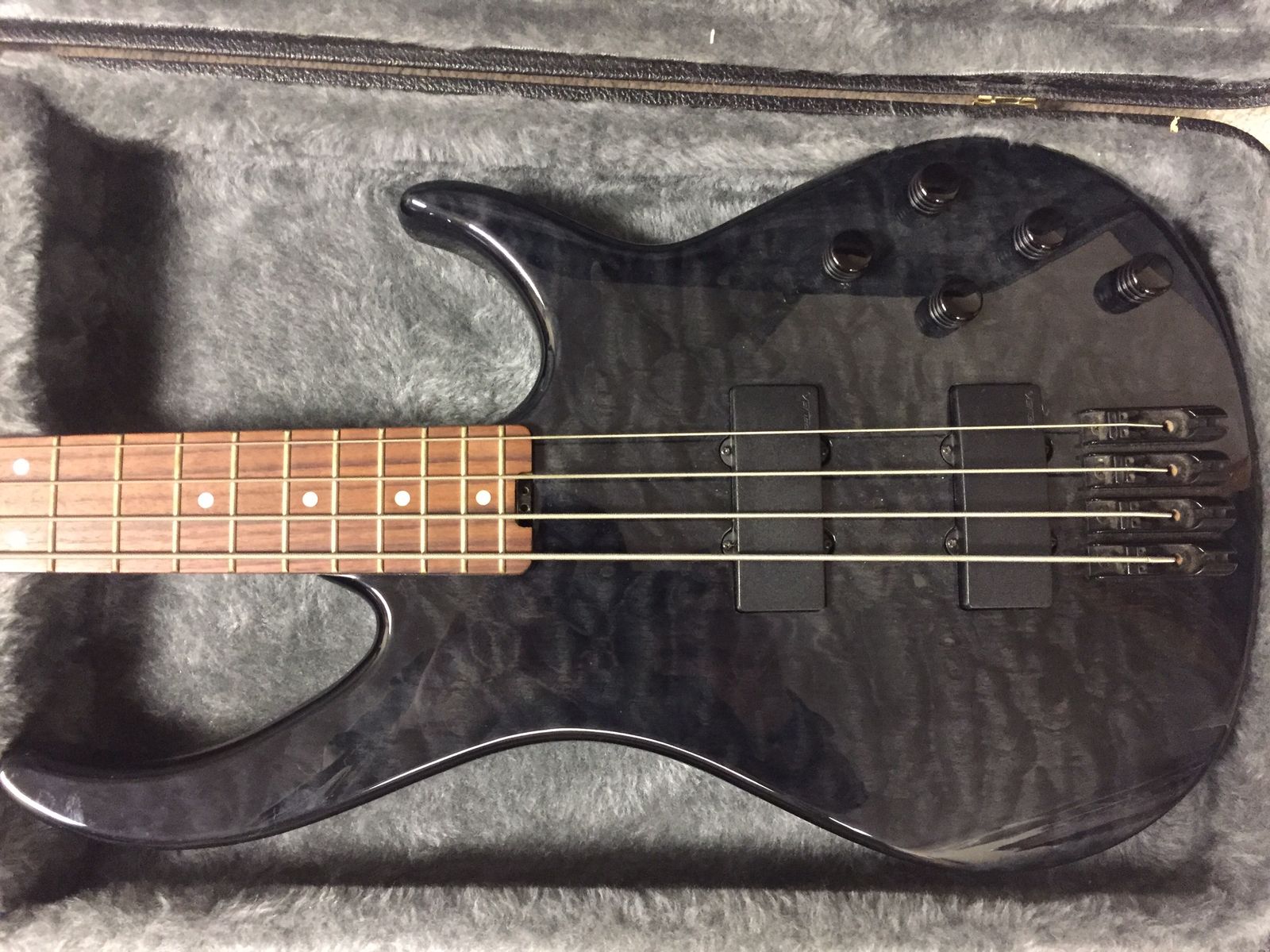 Peavey Millennium 4 AC BLK BXP 4-String Active Electric Bass Gloss